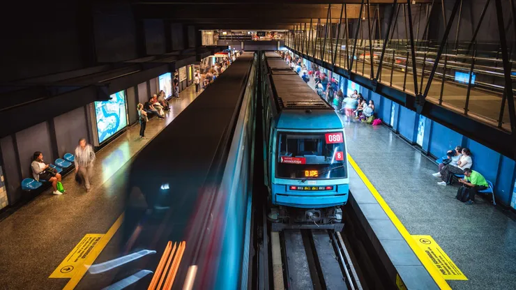 Metro anuncia cambio de horario por Corrida Gana Santiago