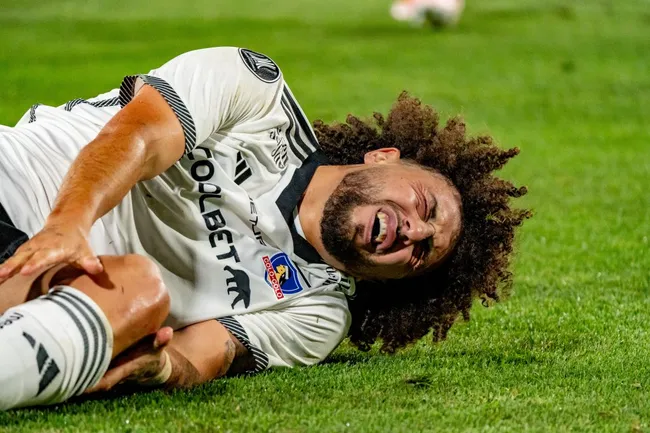 Falcón hará todo por estar el martes contra Fluminense. No juega el fin de semana por su expulsión | Photosport