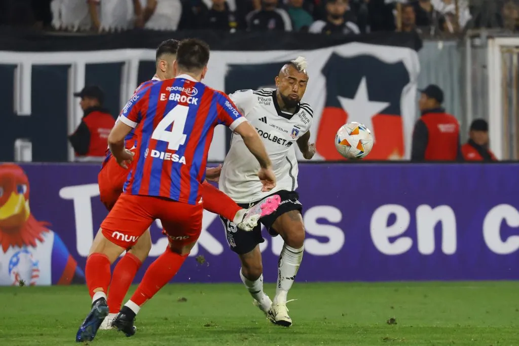 Arturo Vidal contra Cerro Porteño.