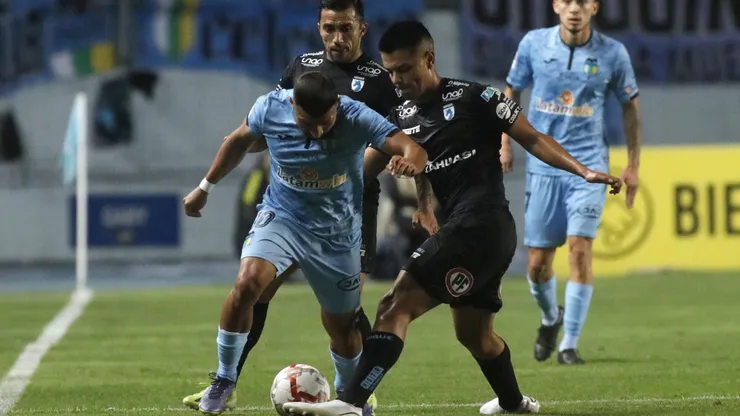 Enzo Hoyos ha sido una pieza clave en el inicio de Deportes Iquique.