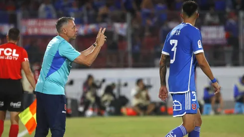 Gustavo Álvarez tiene decisiones que tomar en la oncena azul.