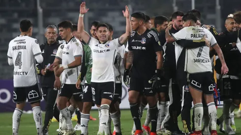 Colo Colo está peleando en dos frentes.