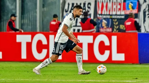 Amor tuvo que ingresar por el lesionado Maxi Falcón ante Cerro.