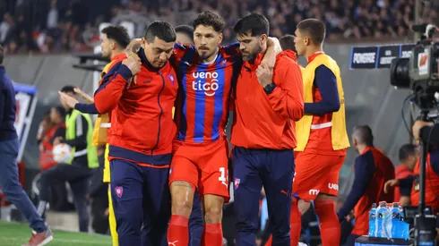 La ambulancia no pudo ingresar y Valdez tuvo que salir caminando a duras penas