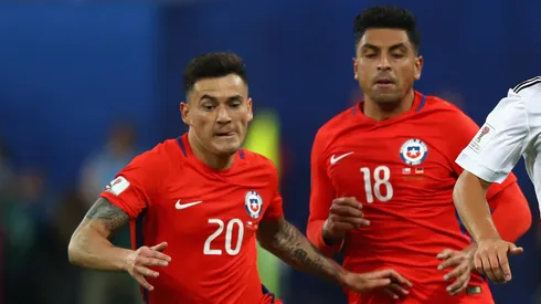 Tremendo ramo de flores de Gonzalo Jara para Charles Aránguiz.