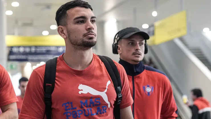 Cerro Porteño llegó a Chile este martes para su duelo con Colo Colo.