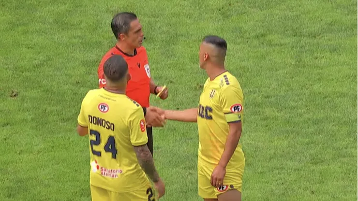 González se fue expulsado tras un tirón al árbitro