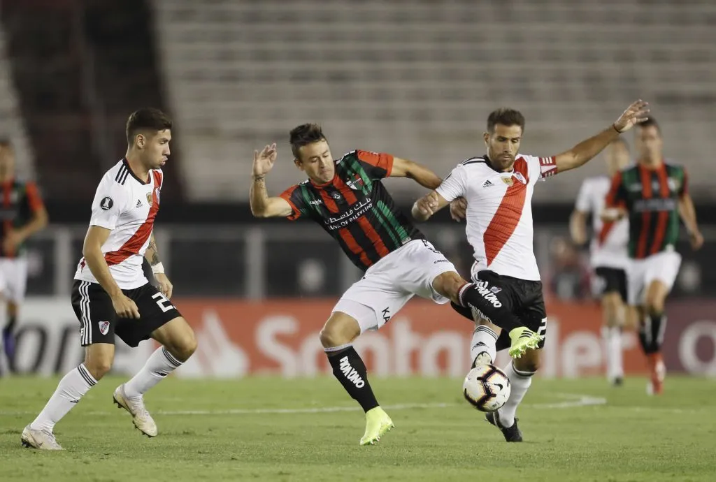 El delantero espera la mitad de temporada que abra el libro de pases. Foto: Photogamma/Photosport