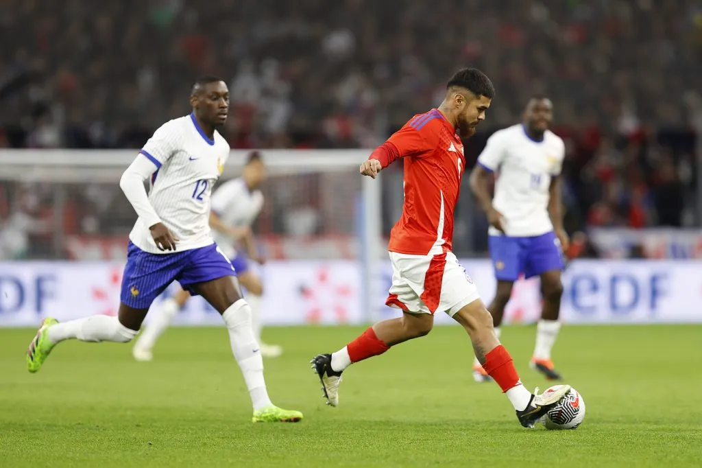 Paulo Díaz destacó en los amistosos contra Albania y Francia. Foto: Carlos Parra, Comunicaciones La Roja.