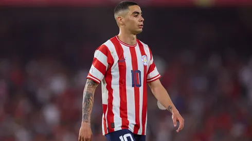 Miguel Almirón lidera la nómina de Paraguay para el amistoso con Chile.