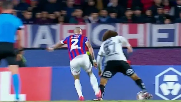El momento de la patada de Benítez a Falcón.