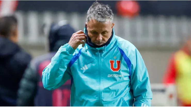 Gustavo Álvarez establece plan de trabajo en la U tras fin de primera rueda.