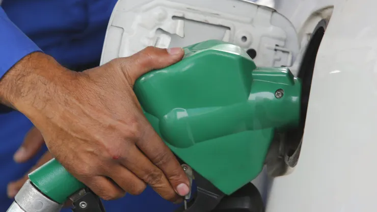 Revisa cuándo cambia el precio de los combustibles nuevamente.
