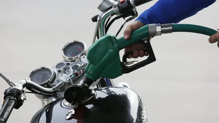 Revisa si variará el precio de los combustibles esta semana.