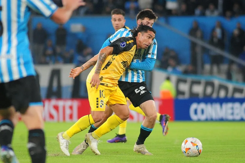 Luciano Cabral ante Racing Club por Coquimbo Unido en la Copa Sudamericana. (Fotobaires/Photosport).