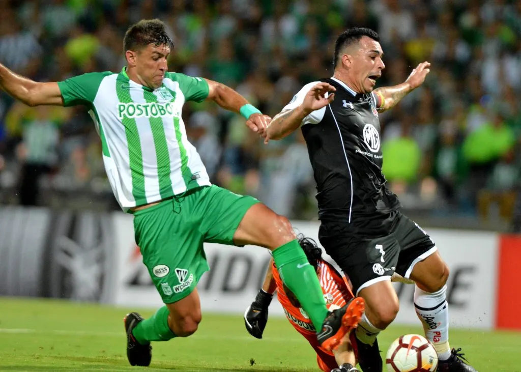 Esteban Paredes en la última clasificación de Colo Colo a octavos. Foto: Vizzorimage/Photosport