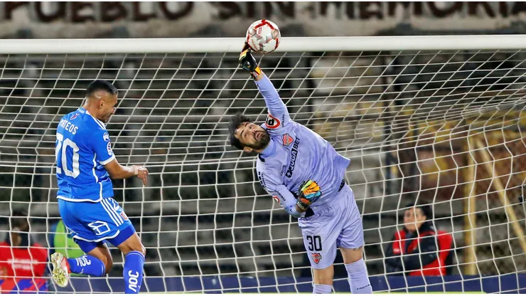Diego Tapia fue la gran figura en el 0-0 entre azules y chillanejos.