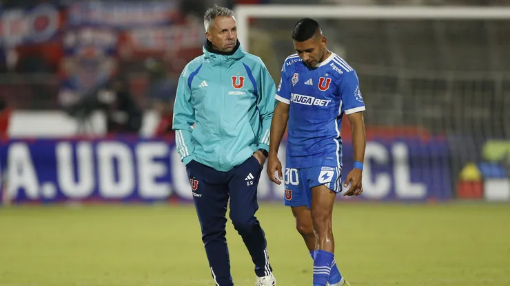 Cristián Palacios sólo pudo jugar el primer tiempo.