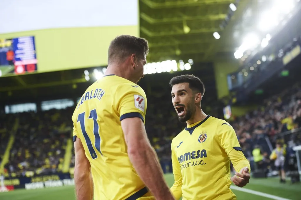 Alexander Sorloth y Alex Baena llegaron a números históricos en el Villarreal. Foto: IMAGO.