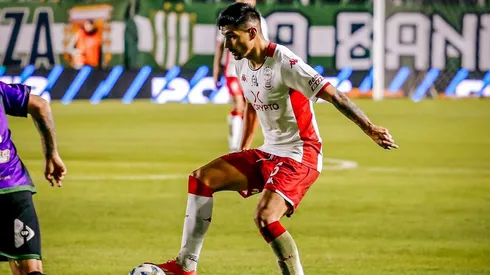 Williams Alarcón tuvo una mala jornada en Argentina.