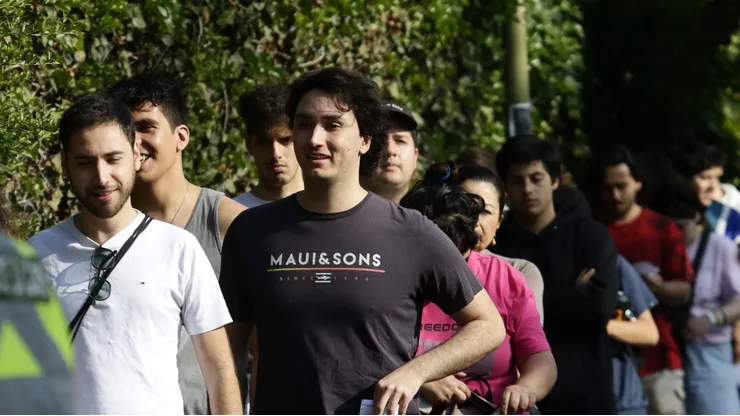 Estudiantes Educación Superior.