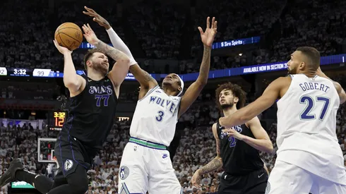 Doncic le entregó un agónico segundo triunfo a los Mavericks.