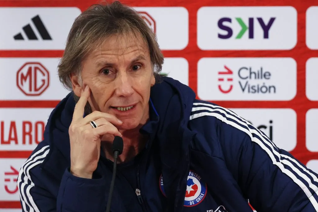 Vidal y Medel no fueron citados por Gareca. Foto: Dragomir Yankovic/Photosport