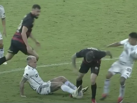 Vargas protagonista: el polémico gol anulado al Mineiro