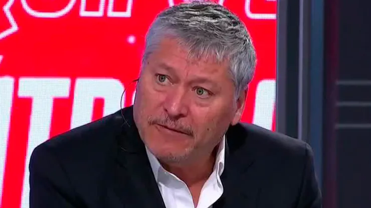 El ex delantero no puede entender que en Colo Colo suene el lateral derecho figura de Defensa y Justicia.