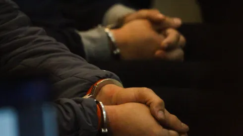 Los doce uniformados pertenecerían a la Segunda Comisaría de Santiago.