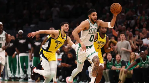 Los Celtics lideran la serie en la final.