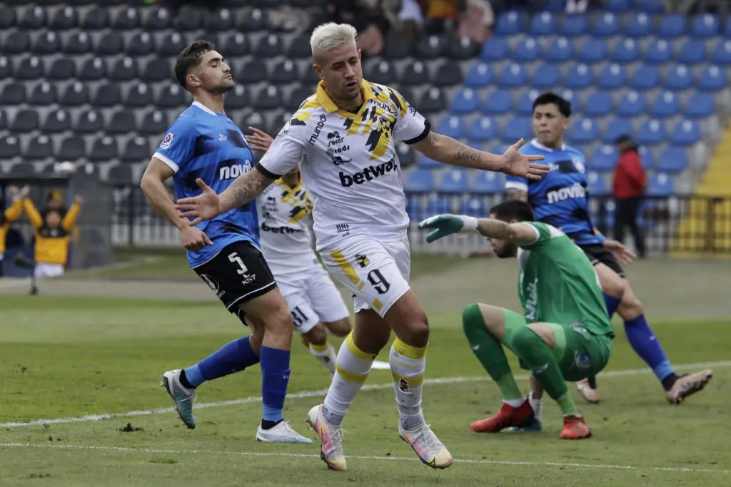 Rodrigo Holgado está en la carpeta de Colo Colo tras ser una de las principales figuras del fútbol chileno en el 2023. | Foto: Photosport.