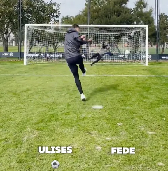 Ulises Ortegoza acertó dos de los remates de Girotti. (Captura Talleres).