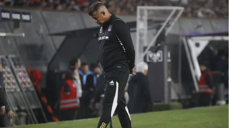 Jorge Almirón llegó a Colo Colo para dar un salto internacional que, por ahora, no se ve.