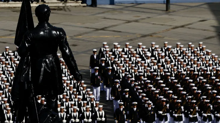 Valparaiso, 21 de mayo de 2024. Se realiza en la plaza Sotomayor el desfile de la Armada con motivo del 145° aniversario del Combate Naval de Iquique y Punta Gruesa, Dia de las Glorias Navales. Andres Pina/Aton Chile