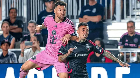 El ex Colo Colo tuvo su duelo con Lionel Messi