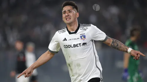 Paiva marcó otra vez de cabeza en Colo Colo. Lo había hecho por ese expediente ante Fluminense en el mítico Maracaná.