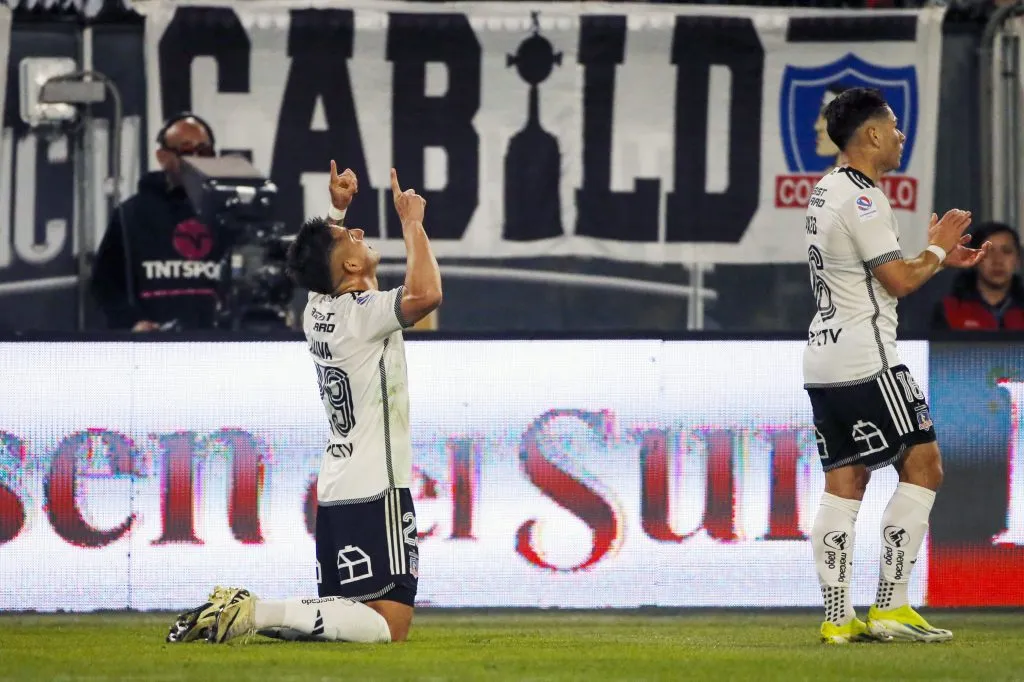 Guillermo Paiva celebra su gol por Colo Colo. Foto: Jonnathan Oyarzun/Photosport