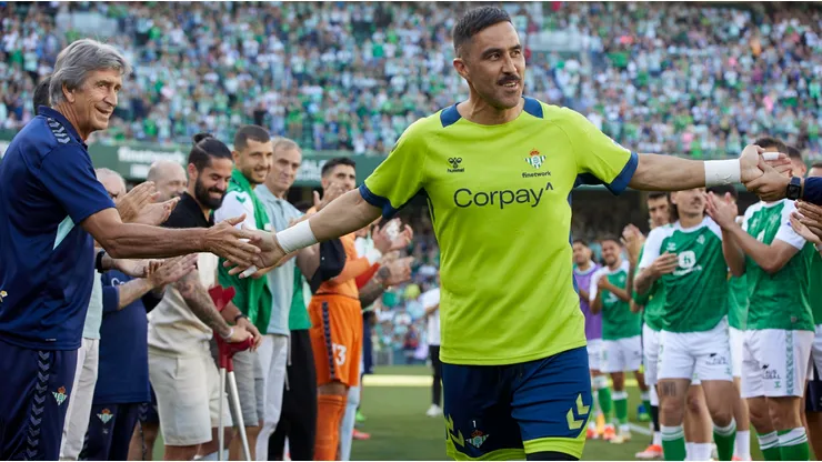 Con Manuel Pellegrini a la cabeza, Betis despide a Claudio Bravo.