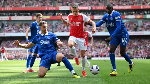 Arsenal no puede con Everton y se le escapa el título de Premier League.