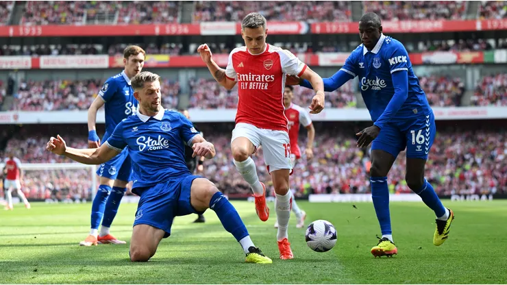 Arsenal no puede con Everton y se le escapa el título de Premier League.