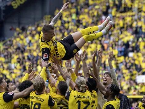 Marco Reus regala cerveza a los hinchas del Borussia Dortmund