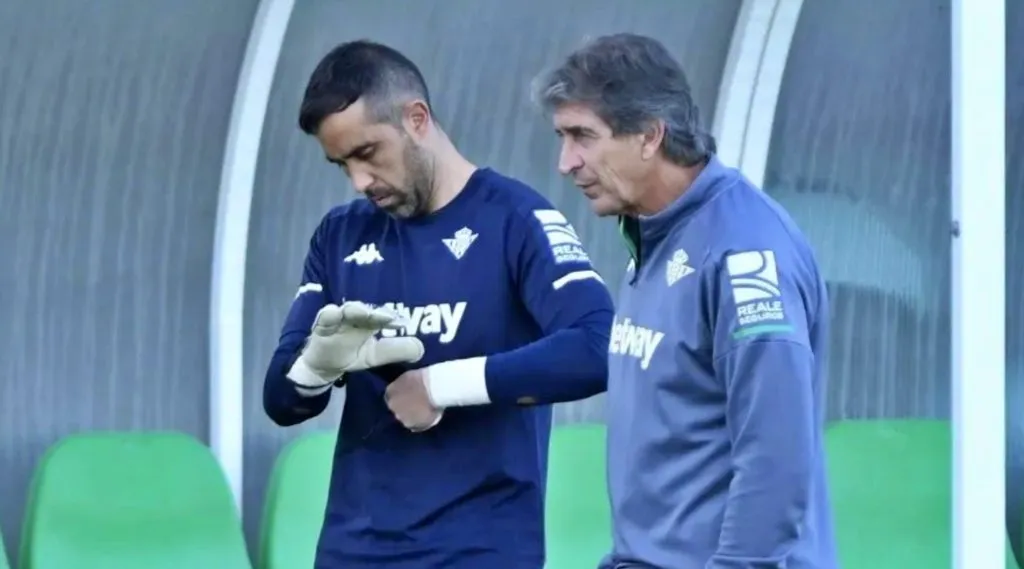 Pellegrini dejó a Bravo en la banca en su último partido en España