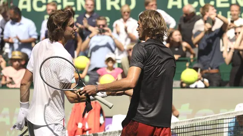 Nicolás Jarry va por un triunfo ante Alexander Zverev.