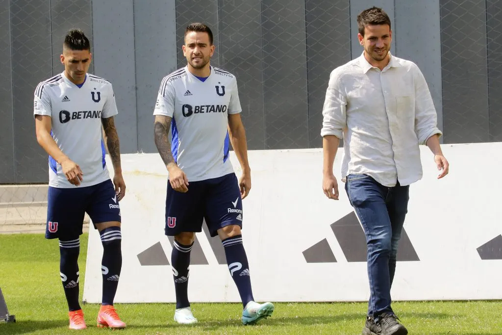 Futbol, Presentacion nuevos jugadores de Universidad de Chile.
Los  jugadorres de Universidad de Chile Matias Zaldivia  y Leandro Fernandezson presentado a la prensa en el CDA.
Santiago, Chile.
16/12/2022
Javier Salvo/Photosport
