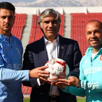 Universidad de Chile vs Universidad Católica 18/05/2024: El pronóstico dice victoria azul