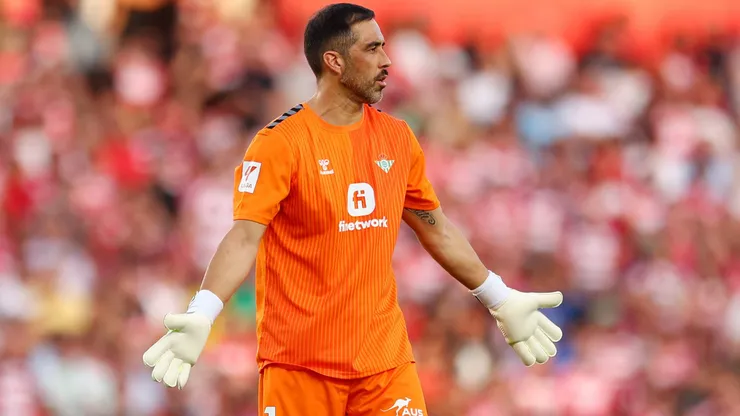 Claudio Bravo no continuará en el Betis de España.