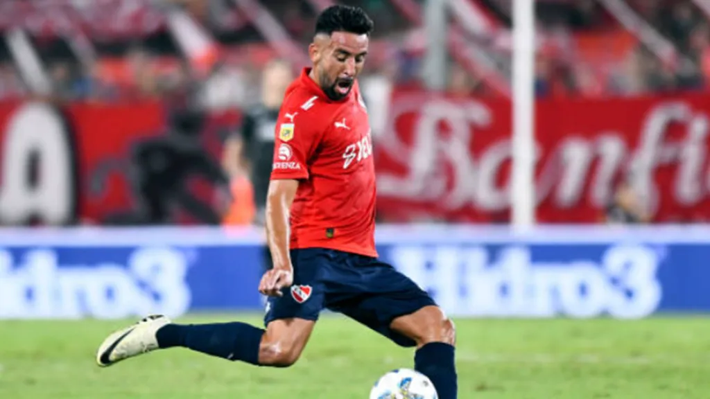 El Huaso Isla puede buscar su salida de Independiente.