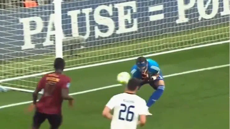 Darío Osorio fue responsable del primer gol del Midtjylland. Pero más fue el arquero rival.