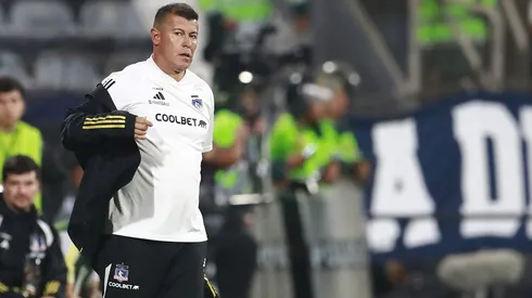 Jorge Almirón otra vez fue duramente criticado por sus decisiones tácticas en Colo Colo.